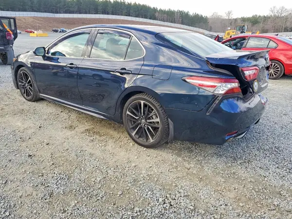 4T1B61HKXJU602381 2018 TOYOTA CAMRY - Image 2