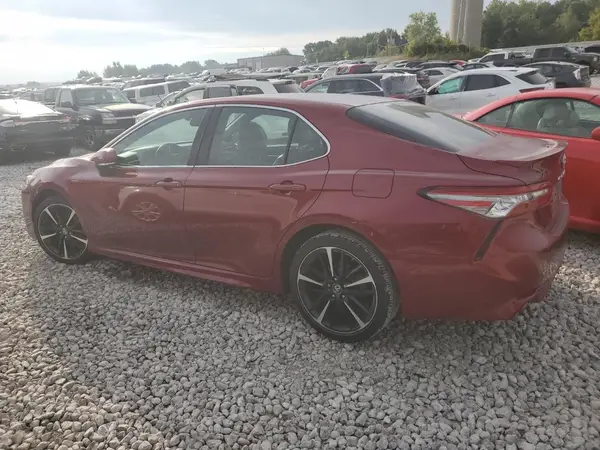 4T1B61HKXJU651824 2018 TOYOTA CAMRY - Image 2