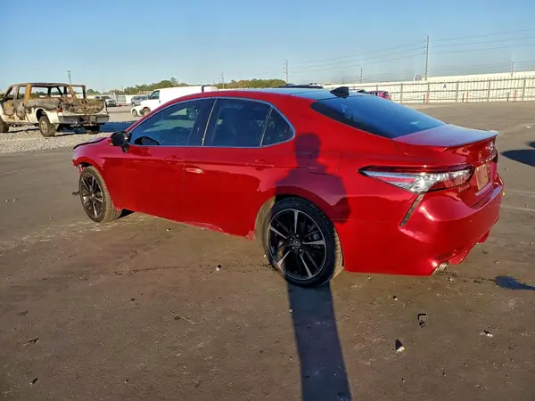 4T1B61HKXKU162485 2019 TOYOTA CAMRY - Image 2