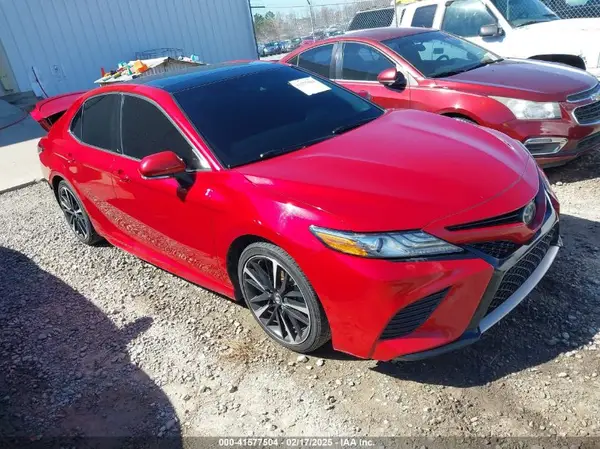4T1B61HKXKU164558 2019 TOYOTA CAMRY - Image 1