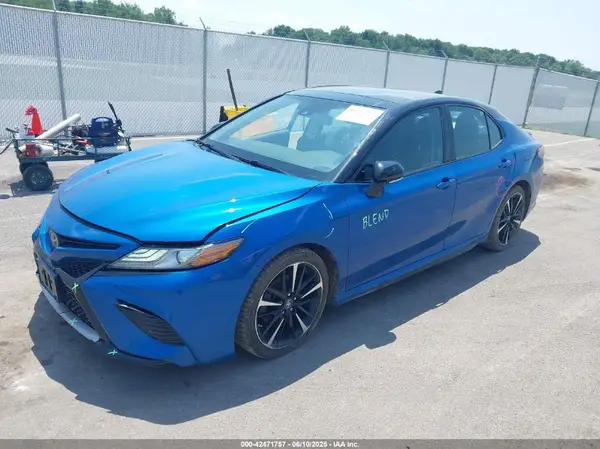 4T1B61HKXKU189315 2019 TOYOTA CAMRY - Image 2