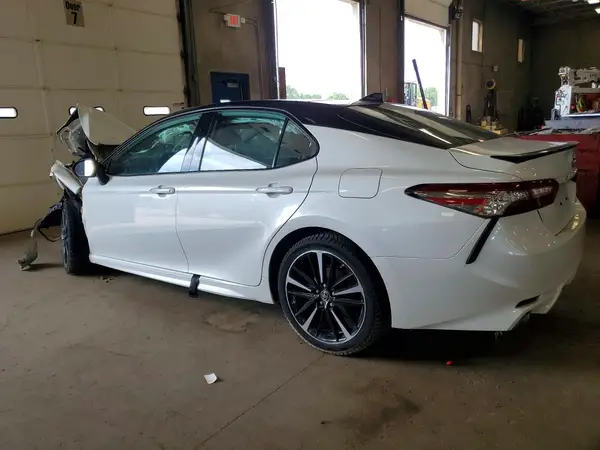 4T1B61HKXKU236472 2019 TOYOTA CAMRY - Image 2