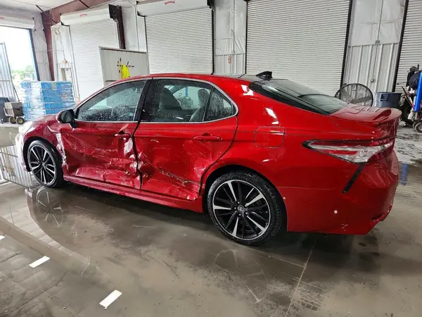 4T1B61HKXKU237959 2019 TOYOTA CAMRY - Image 2