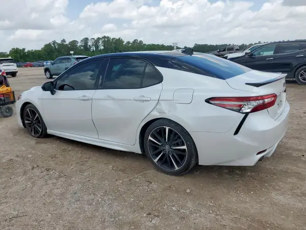 4T1B61HKXKU242000 2019 TOYOTA CAMRY - Image 2