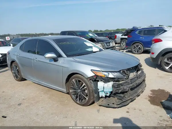4T1B61HKXKU250193 2019 TOYOTA CAMRY - Image 1