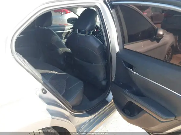 4T1B61HKXKU250193 2019 TOYOTA CAMRY - Image 8