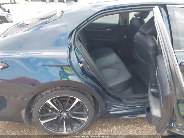 4T1B61HKXKU257600 2019 TOYOTA CAMRY - Image 8