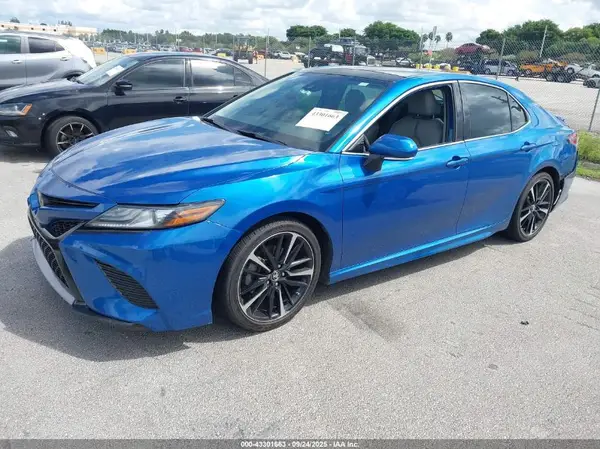 4T1B61HKXKU262697 2019 TOYOTA CAMRY - Image 2