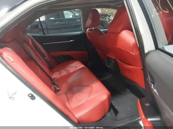 4T1B61HKXKU284814 2019 TOYOTA CAMRY - Image 8