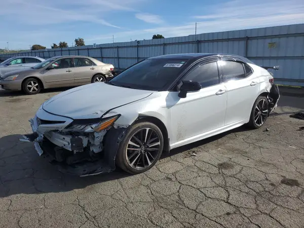 4T1B61HKXKU289527 2019 TOYOTA CAMRY - Image 1