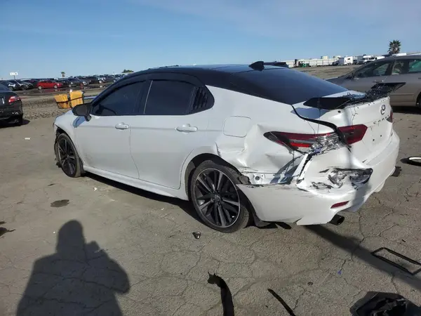 4T1B61HKXKU289527 2019 TOYOTA CAMRY - Image 2