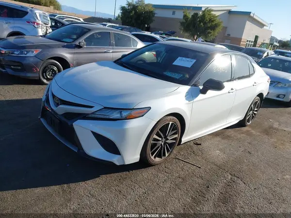 4T1B61HKXKU296896 2019 TOYOTA CAMRY - Image 2