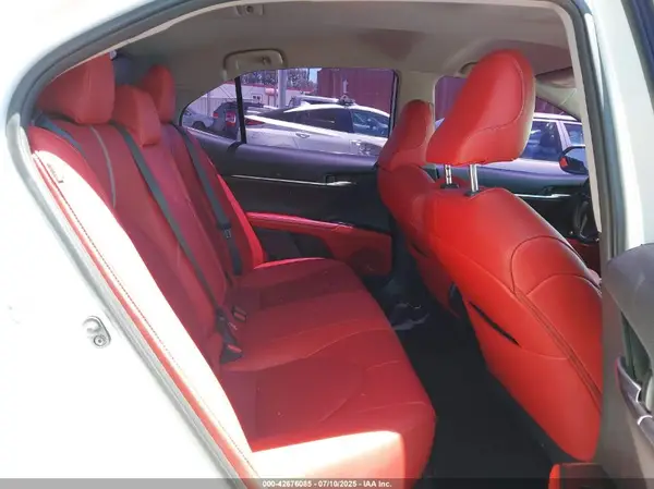 4T1B61HKXKU299359 2019 TOYOTA CAMRY - Image 8