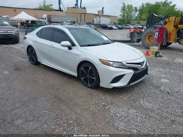 4T1B61HKXKU689667 2019 TOYOTA CAMRY - Image 1