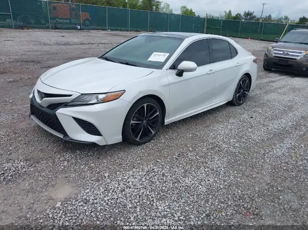 4T1B61HKXKU689667 2019 TOYOTA CAMRY - Image 2