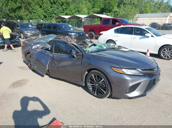 4T1B61HKXKU716740 2019 TOYOTA CAMRY - Image 1
