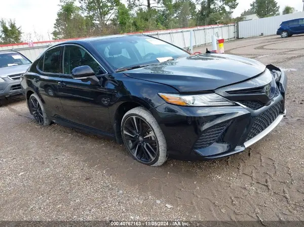 4T1B61HKXKU730220 2019 TOYOTA CAMRY - Image 1