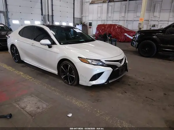 4T1B61HKXKU734008 2019 TOYOTA CAMRY - Image 1