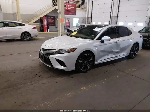 4T1B61HKXKU734008 2019 TOYOTA CAMRY - Image 2