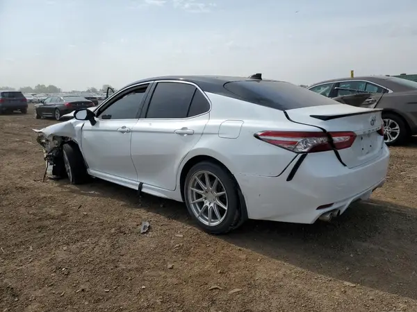4T1B61HKXKU757725 2019 TOYOTA CAMRY - Image 2