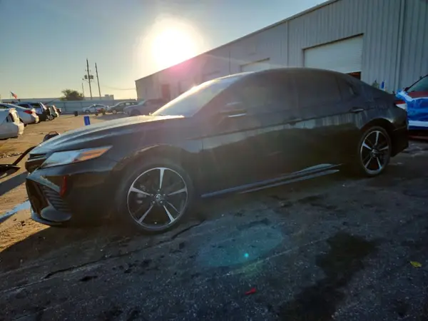 4T1B61HKXKU787940 2019 TOYOTA CAMRY - Image 1