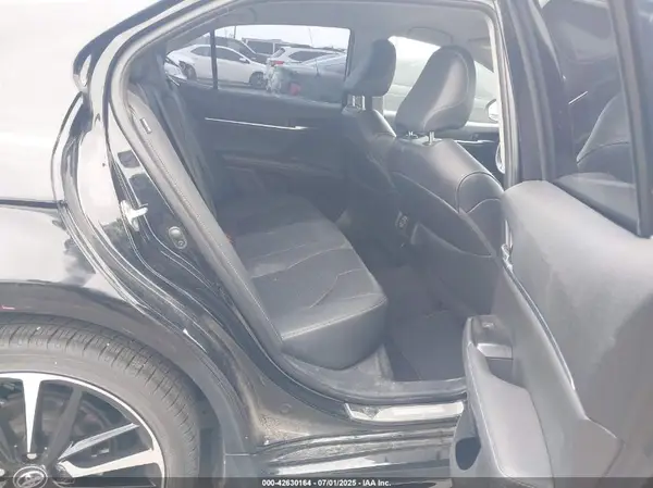 4T1B61HKXKU793639 2019 TOYOTA CAMRY - Image 8