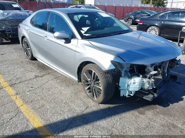 4T1B61HKXKU798372 2019 TOYOTA CAMRY - Image 1