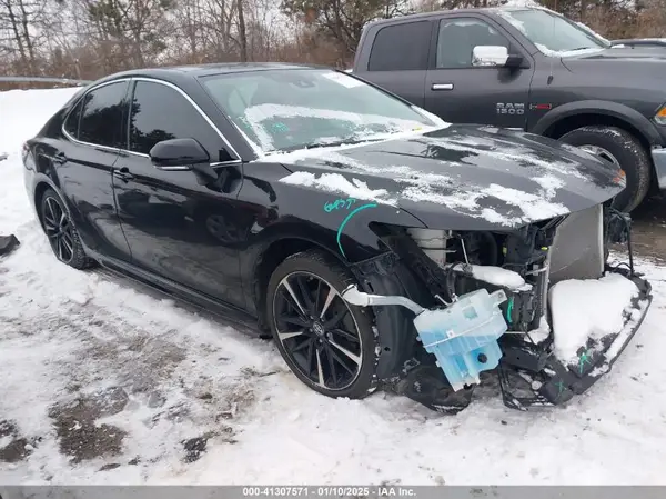 4T1B61HKXKU809239 2019 TOYOTA CAMRY - Image 1