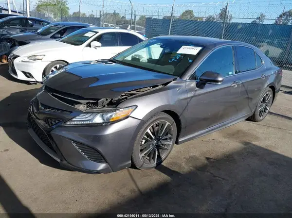 4T1B61HKXKU828907 2019 TOYOTA CAMRY - Image 2