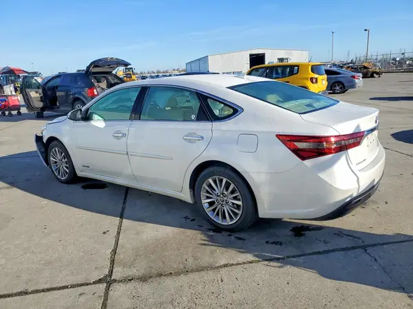 4T1BD1EB0GU051008 2016 TOYOTA AVALON - Image 2