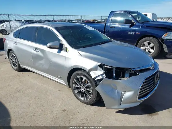 4T1BD1EB0HU058753 2017 TOYOTA AVALON - Image 1