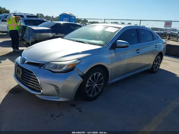 4T1BD1EB0HU058753 2017 TOYOTA AVALON - Image 2