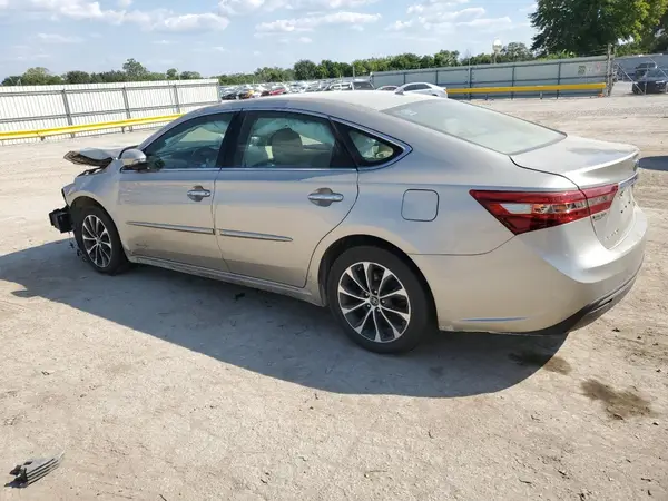 4T1BD1EB0JU062470 2018 TOYOTA AVALON - Image 2