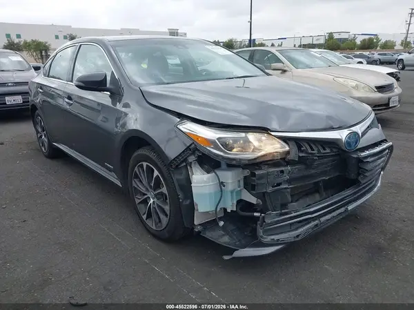 4T1BD1EB0JU063392 2018 TOYOTA AVALON - Image 1