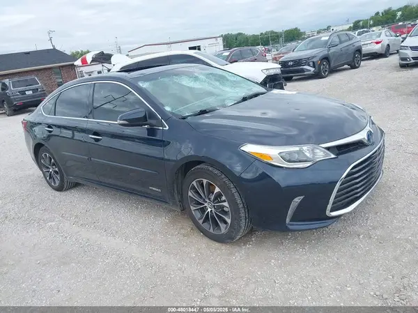 4T1BD1EB0JU064235 2018 TOYOTA AVALON - Image 1