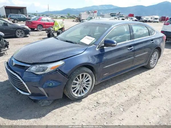 4T1BD1EB0JU064820 2018 TOYOTA AVALON - Image 2
