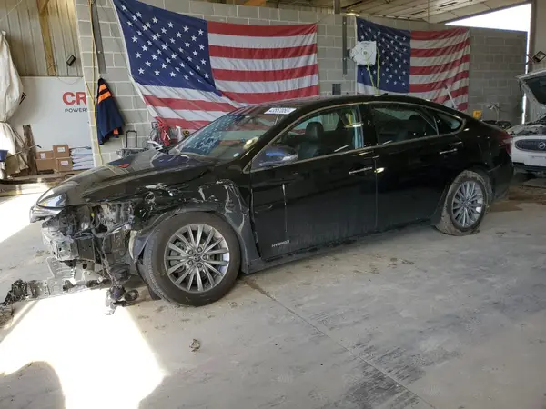 4T1BD1EB1JU060615 2018 TOYOTA AVALON - Image 1