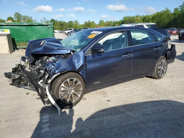 4T1BD1EB1JU060825 2018 TOYOTA AVALON - Image 1