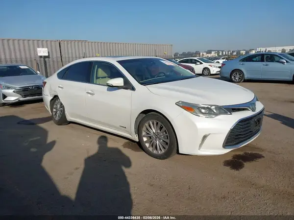 4T1BD1EB2GU051611 2016 TOYOTA AVALON - Image 1