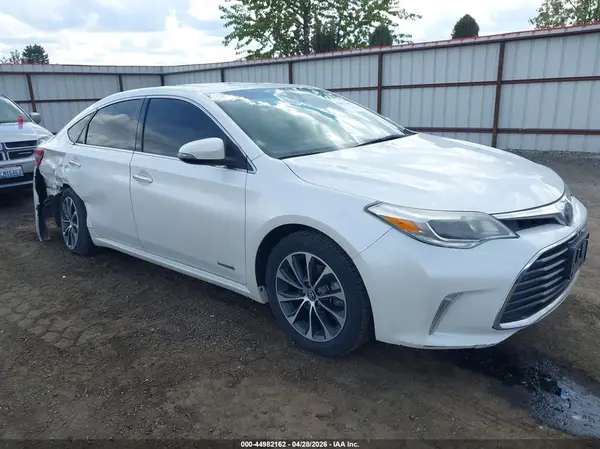 4T1BD1EB2HU058799 2017 TOYOTA AVALON - Image 1