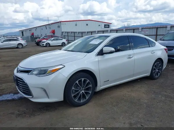 4T1BD1EB2HU058799 2017 TOYOTA AVALON - Image 2