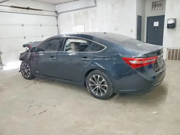 4T1BD1EB2JU059750 2018 TOYOTA AVALON - Image 2