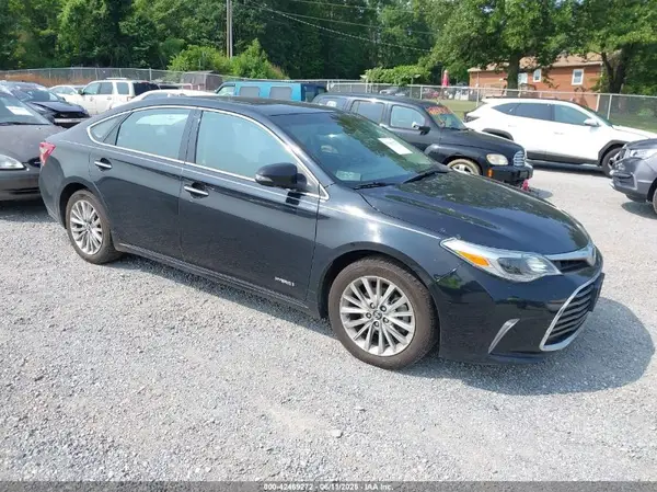 4T1BD1EB2JU062406 2018 TOYOTA AVALON - Image 1