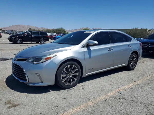 4T1BD1EB2JU063846 2018 TOYOTA AVALON - Image 1