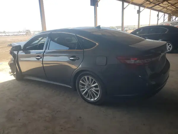 4T1BD1EB2JU064947 2018 TOYOTA AVALON - Image 2