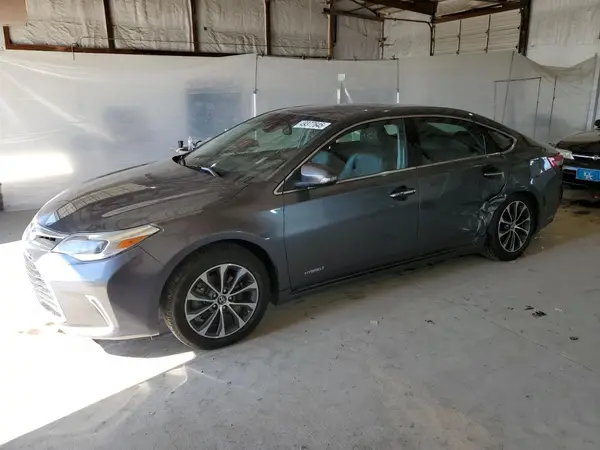 4T1BD1EB3JU060082 2018 TOYOTA AVALON - Image 1