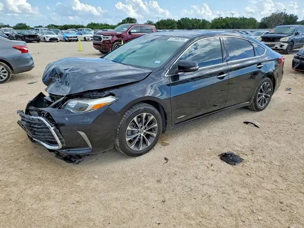 4T1BD1EB3JU063578 2018 TOYOTA AVALON - Image 1