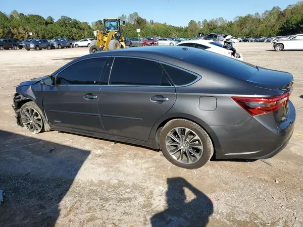 4T1BD1EB4JU061127 2018 TOYOTA AVALON - Image 2