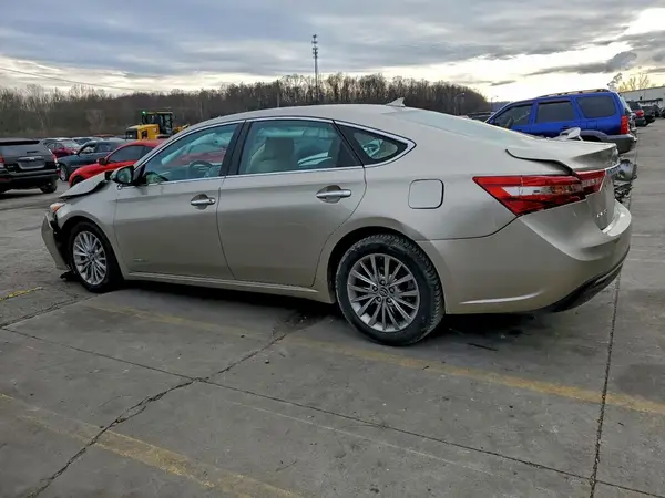4T1BD1EB4JU061810 2018 TOYOTA AVALON - Image 2