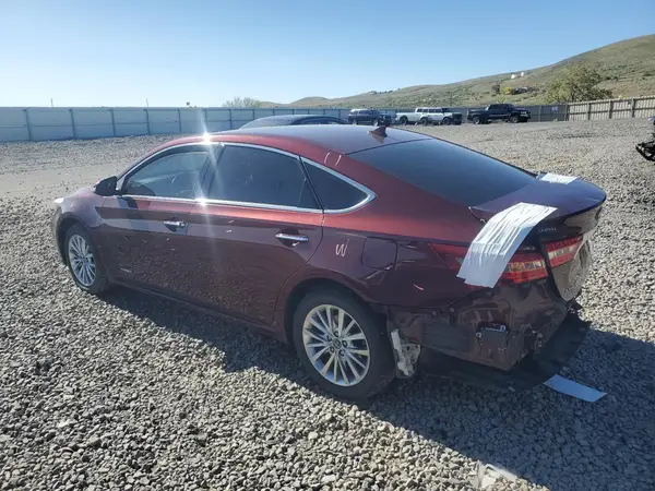 4T1BD1EB4JU063055 2018 TOYOTA AVALON - Image 2